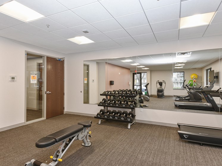 Montreal Courts Apartments | Fitness Room