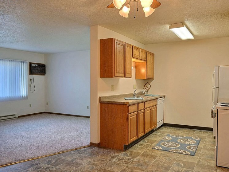 Prairiewood Court Apartments | Kitchen