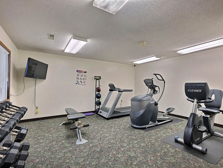 Prairiewood Meadows Apartments | Fitness Room