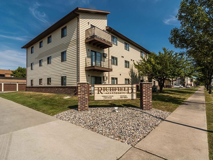 Richfield Apartments | Grand Forks, ND