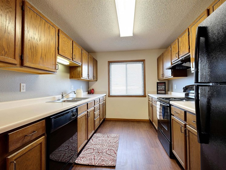 Somerset Apartments | Kitchen