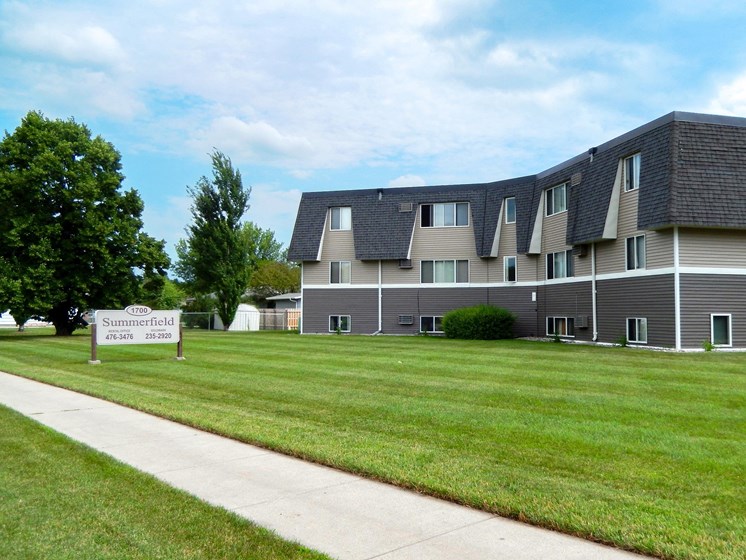 Summerfield Apartments | Fargo, ND