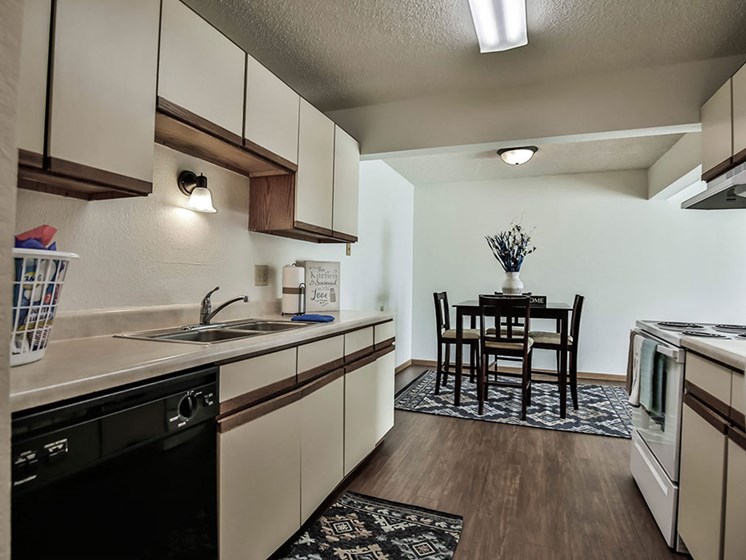 Sunview Apartments | Kitchen