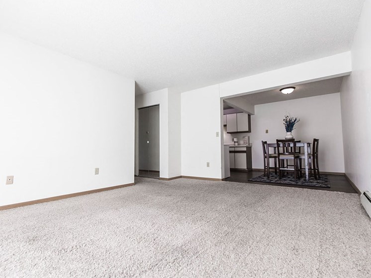 Sunview Apartments | Living Room
