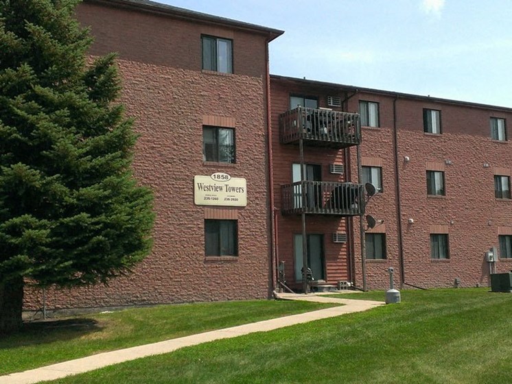 Westview Towers Apartments | Fargo, ND