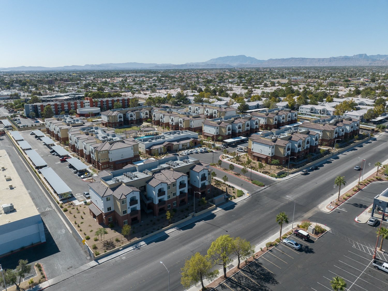 Photos and Video of Decatur Commons Family in Las Vegas, NV