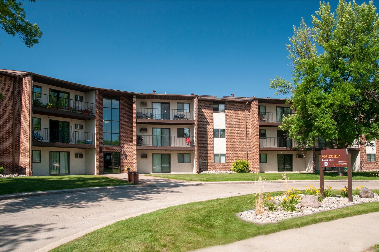 the district apartments grand forks