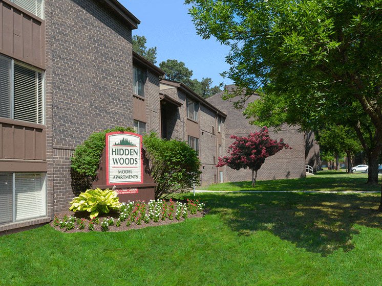 Property Signage at Hidden Woods Apartments, Glen Burnie