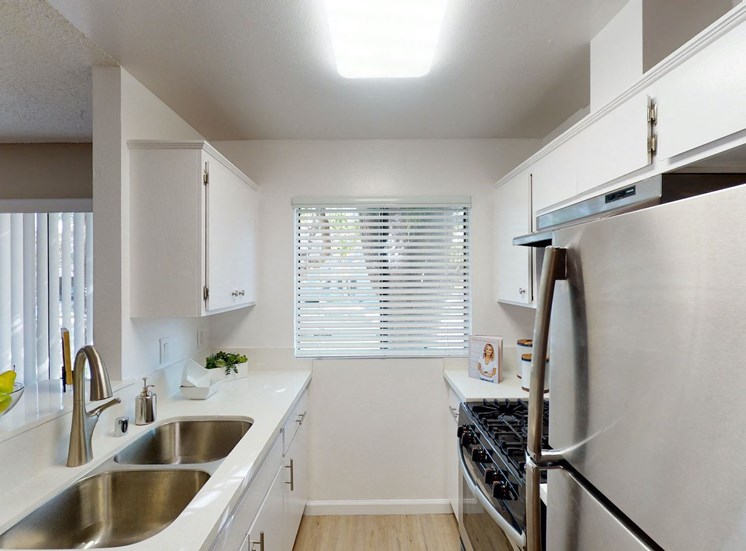 Mentone Avenue Apartments | Los Angeles, CA | Kitchen