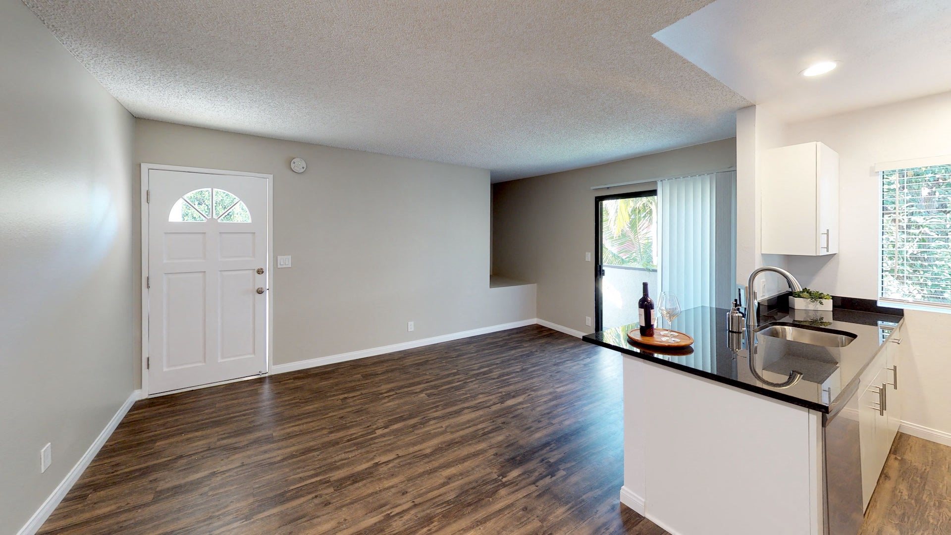 Photos and Video of Mentone Avenue Apartments in Los Angeles, CA