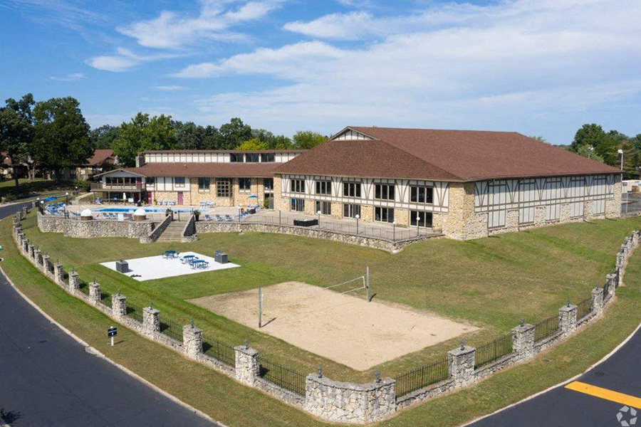 Photos and Video of Castle Point Apartments in South Bend, IN