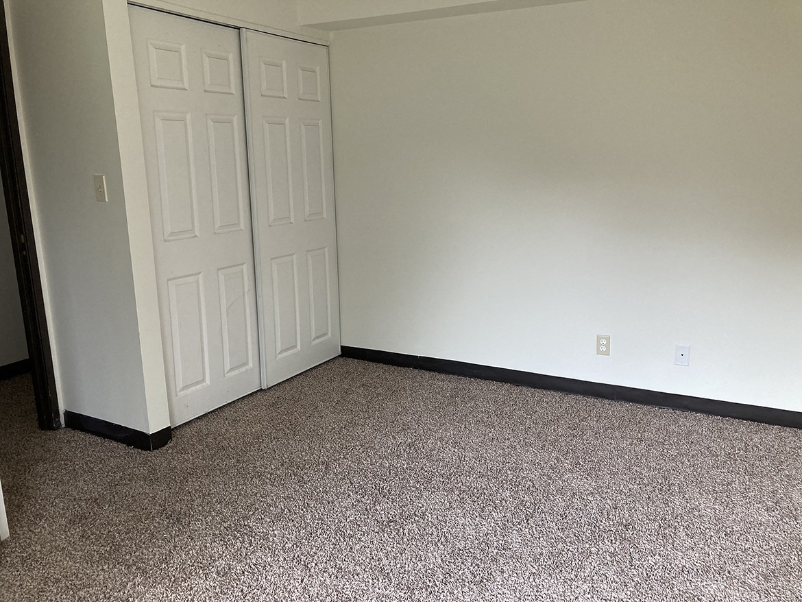 Photos and Video of Oak Estates I in Knox, IN