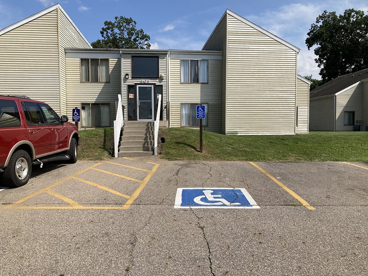 Photos and Video of Oak Estates in Knox, IN