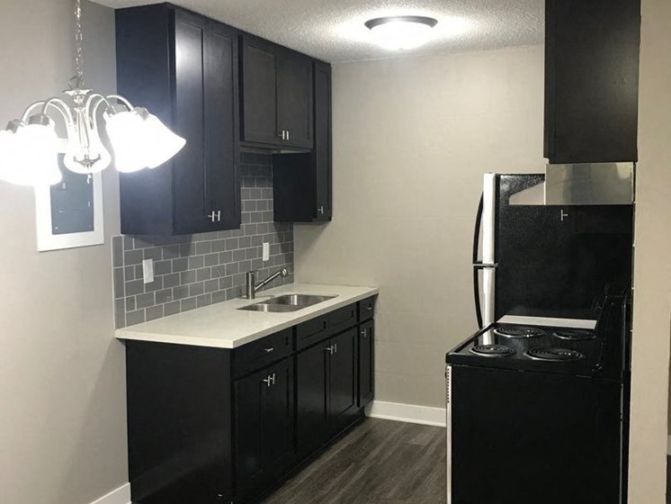 Whittier Flats - 2611 Pleasant Ave
