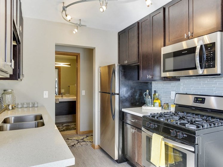 Edina Galleria Flats 7008 Sandell
