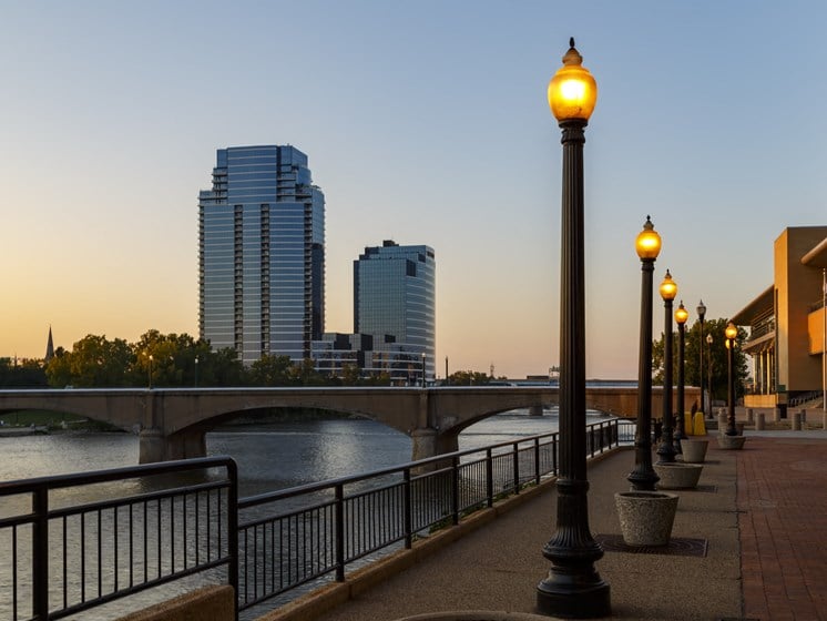 Dining and Shopping in Grand Rapids