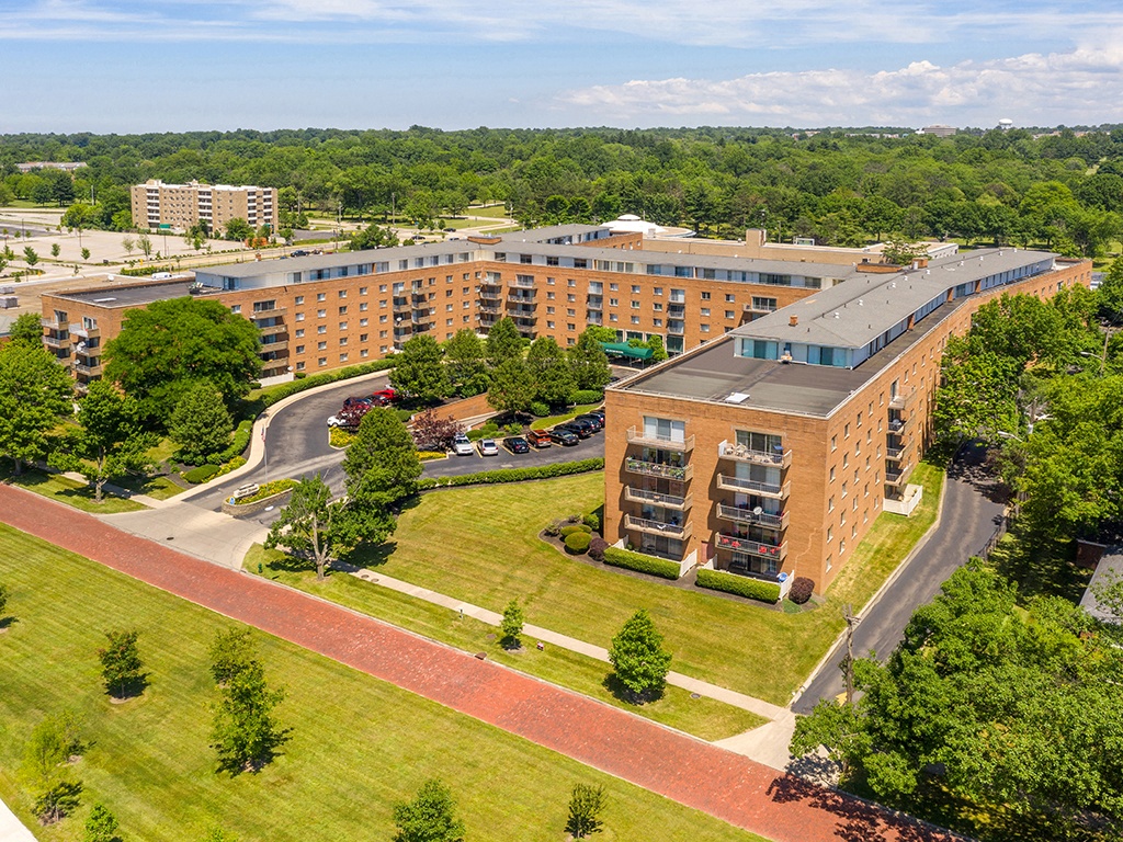 Welcome Home to Oliver House Apartments in Shaker Heights, OH!