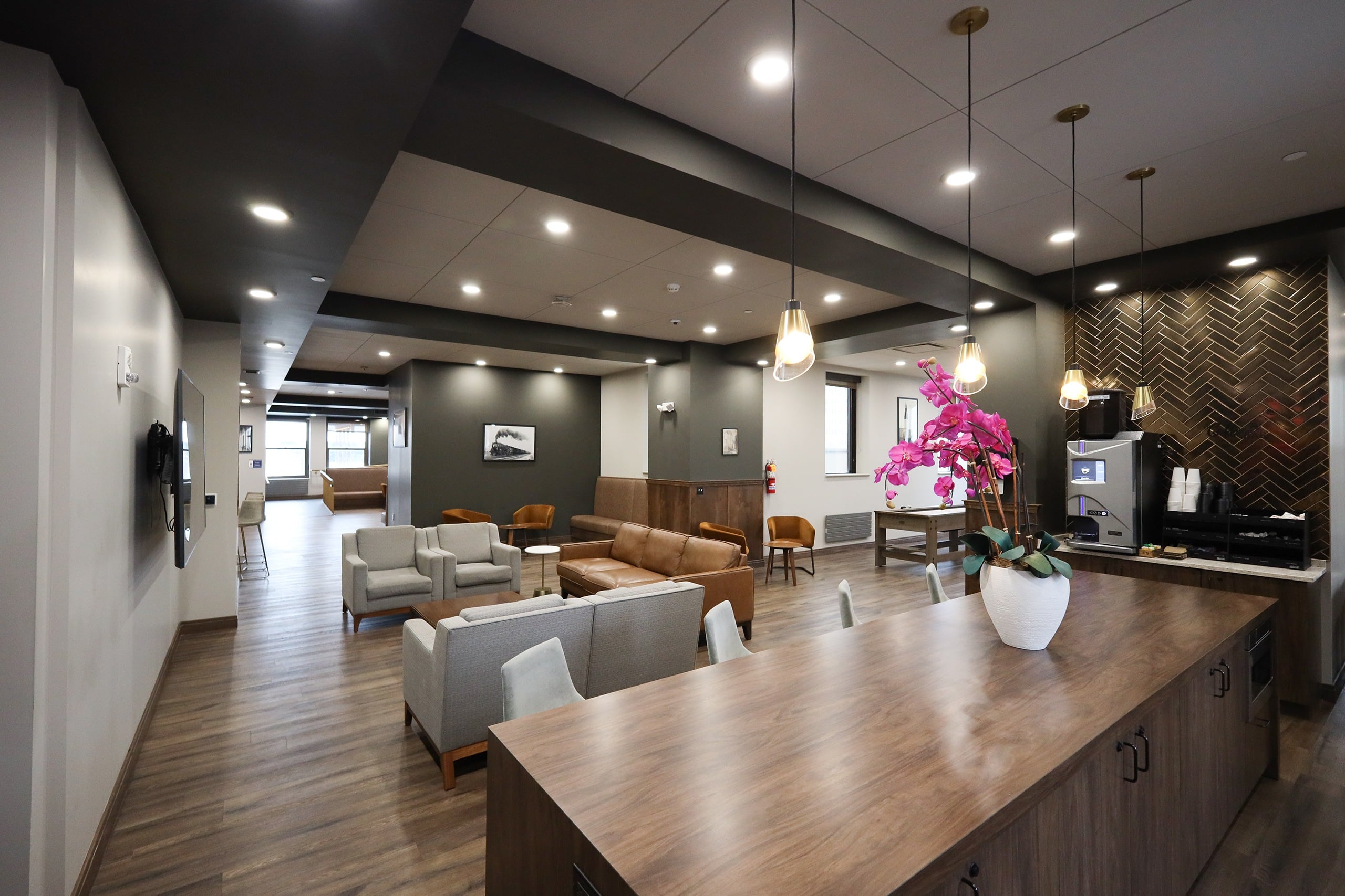 Community Lounge at The Terminal Tower Residences Apartments, Ohio, 44113
