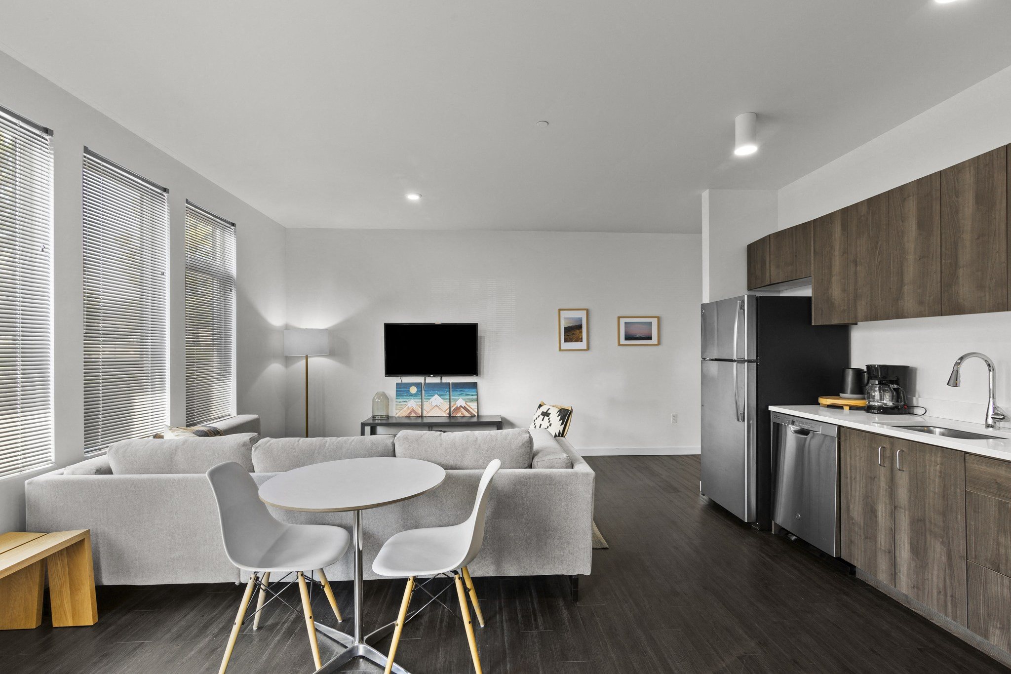 RangeApartments_Bend_OR_LivingRoom2