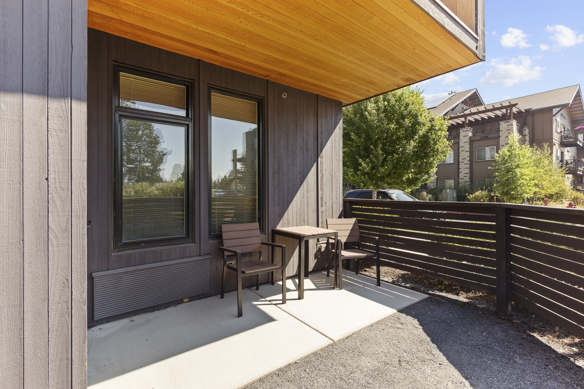 RangeApartments_Bend_OR_Porch