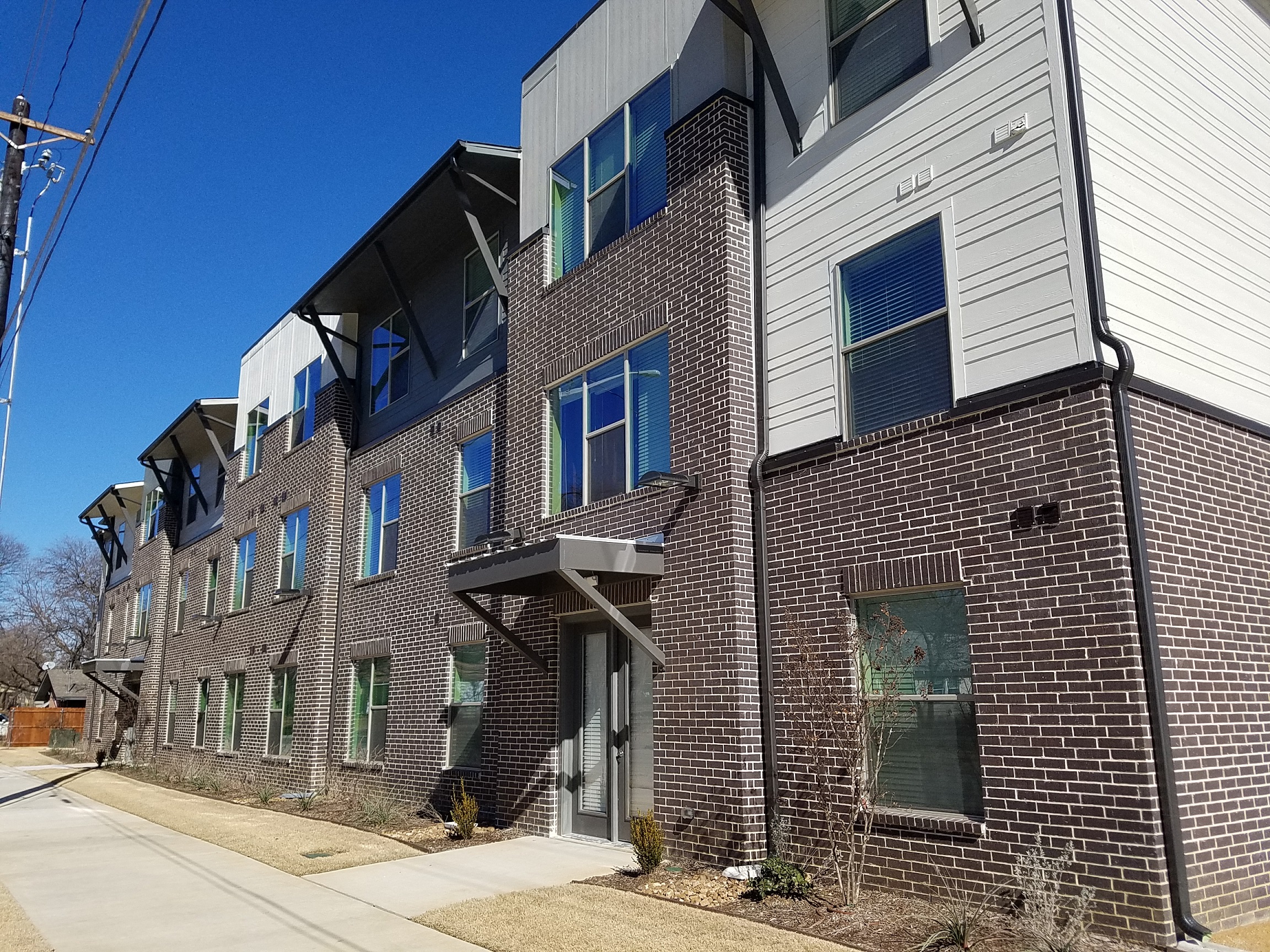 Exterior at SEVEN TWELVE LOFTS Apartments, Denton