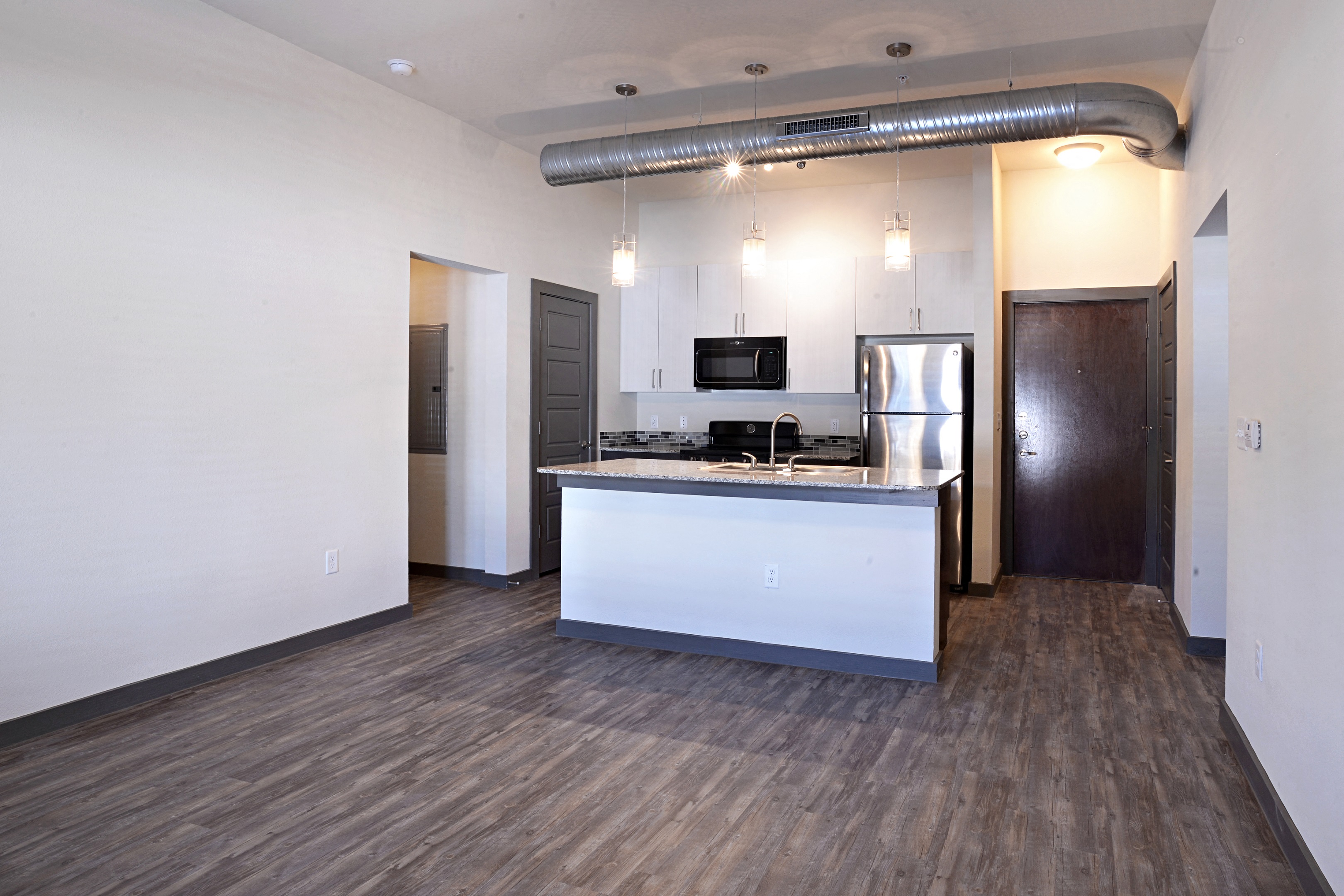 open kitchen at East End Lofts at the Railyard Apartments, Denton, TX