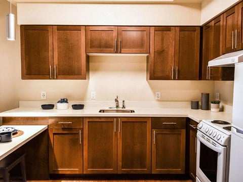 Fully Furnished Kitchen With Stainless Steel Appliances at Westmont of Milpitas, Milpitas