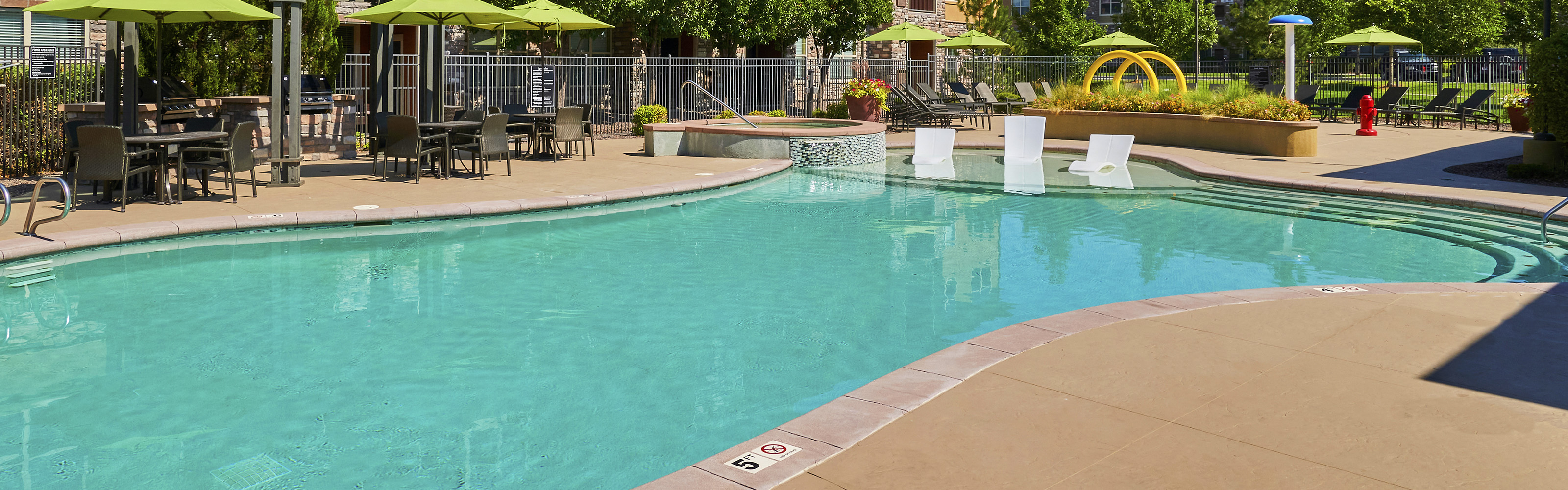 Acadia at Cornerstar Apartments pool area