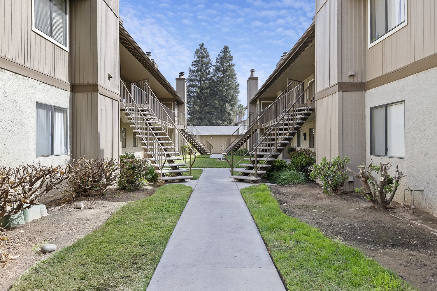 Sandalwood Garden Apartments in Fresno, CA