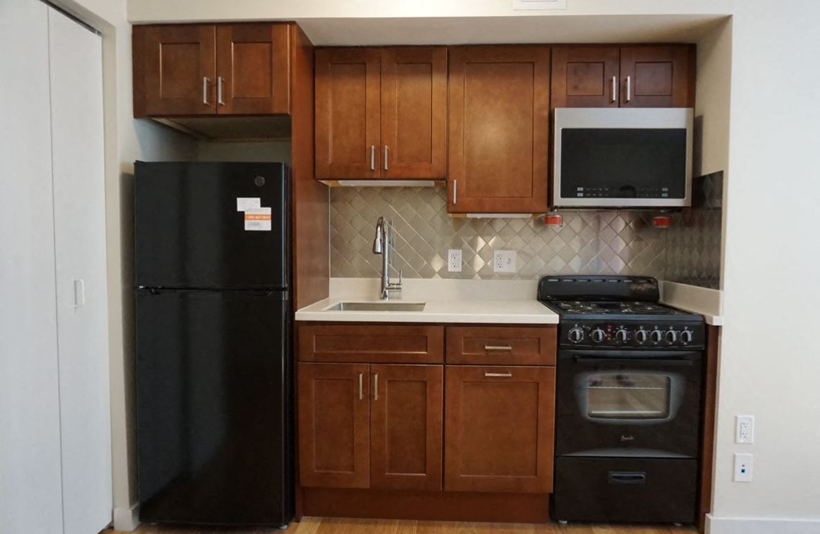 Sergeant House Kitchen Sample