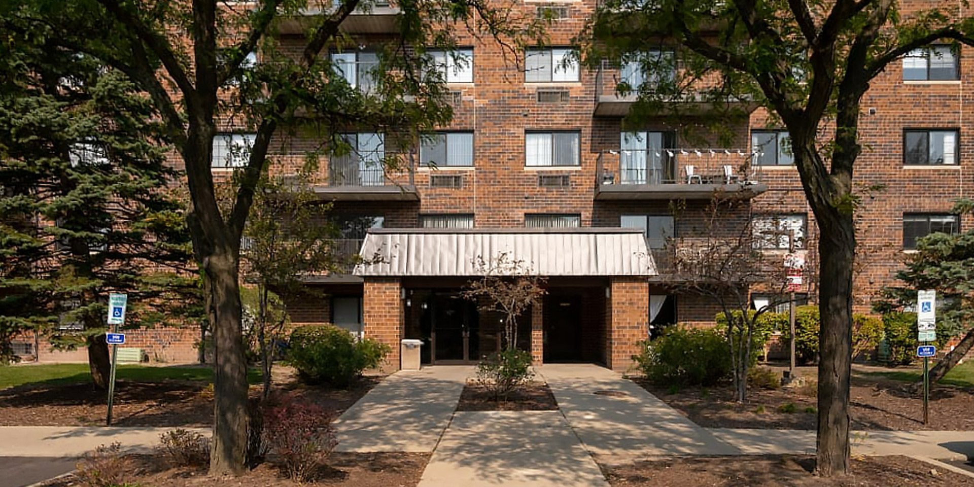 Mandalane Apartments in Wheeling, IL