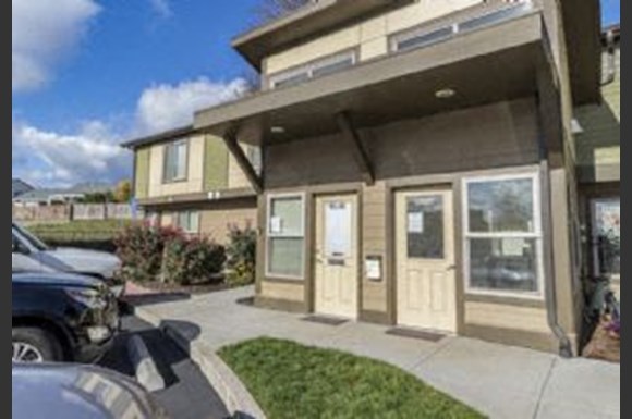 Duck Country Dunhill Apartments, 500 SW 11th Street, Dundee, OR - RENTCafé