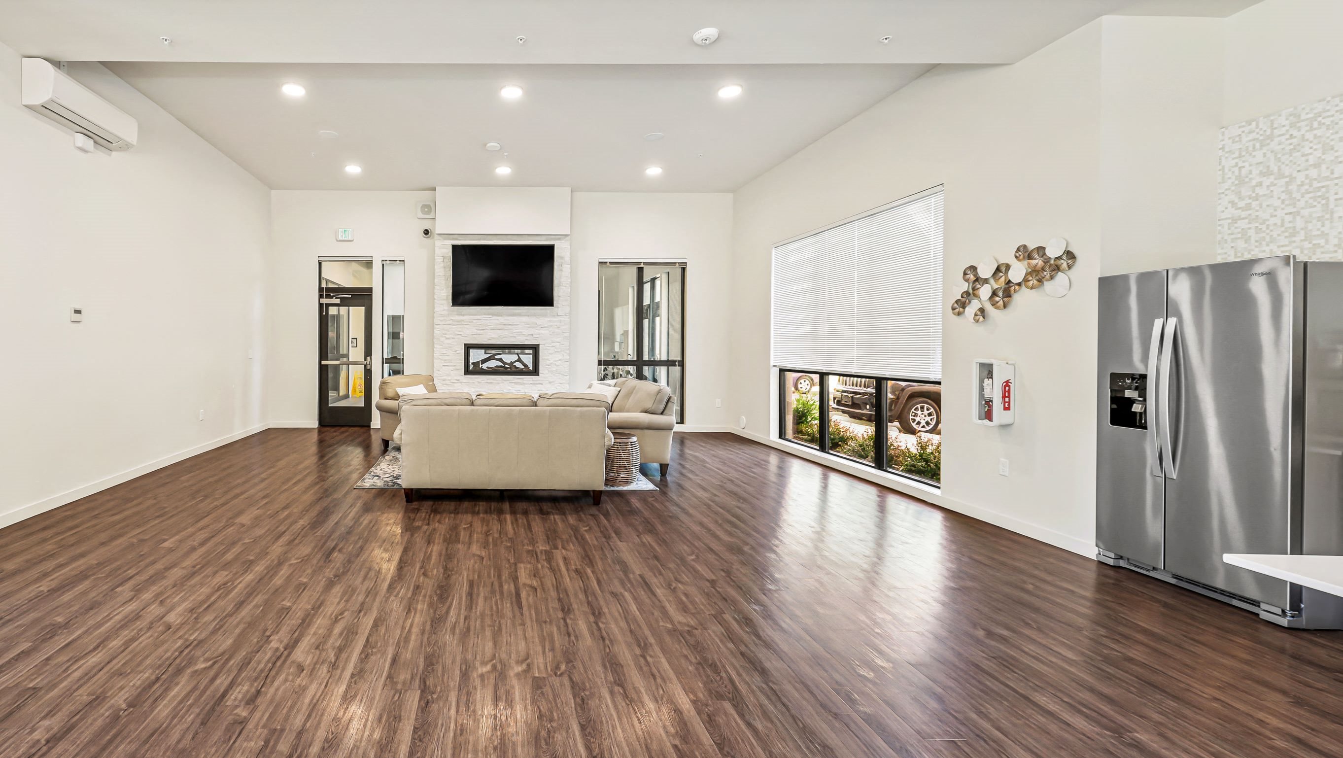 Community Room - 4