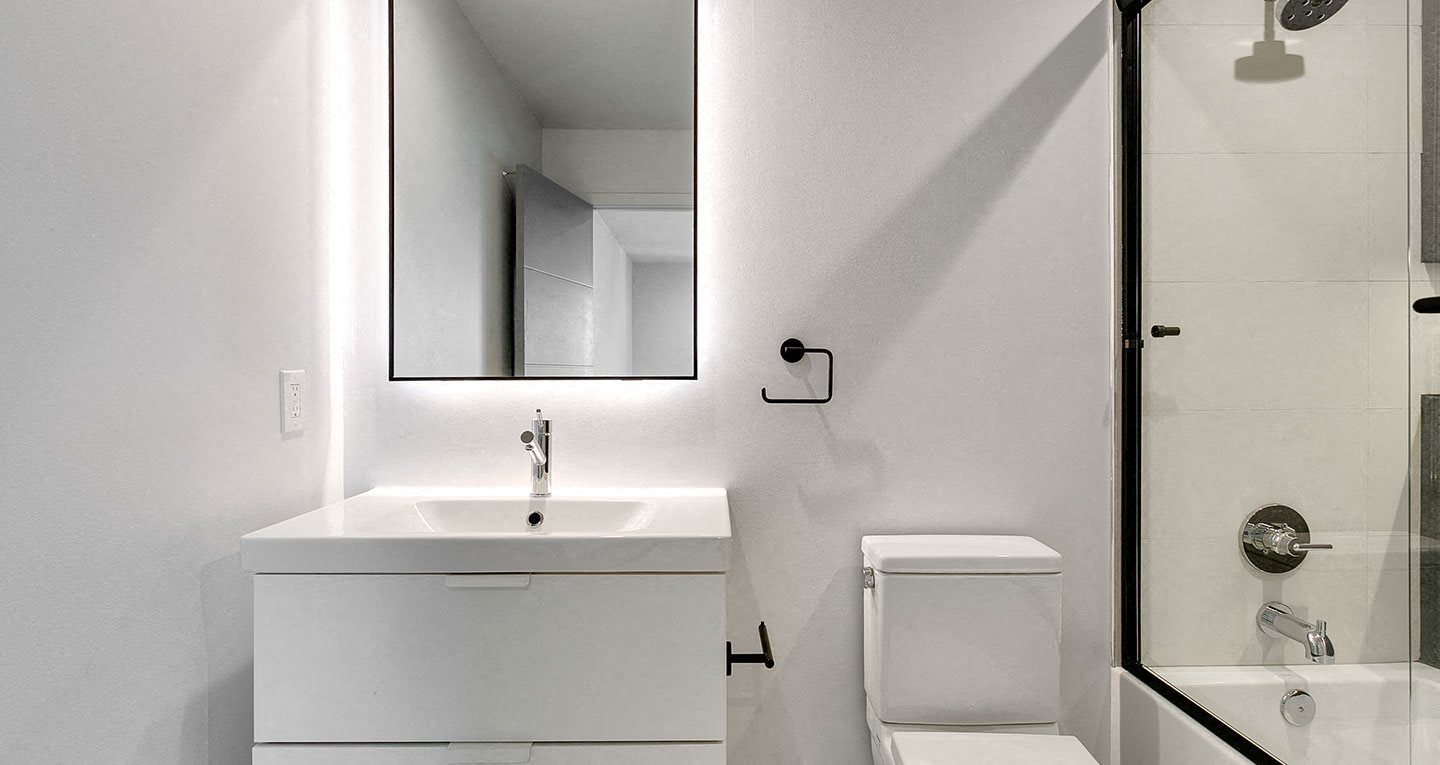 backlit bathroom mirrors