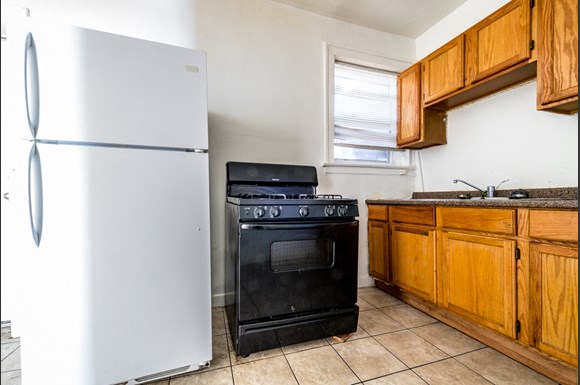 Kitchen of 7028 S Clyde Ave Apartments in Chicago