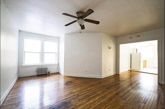 Living Room 4720 S Drexel Apartments in Chicago