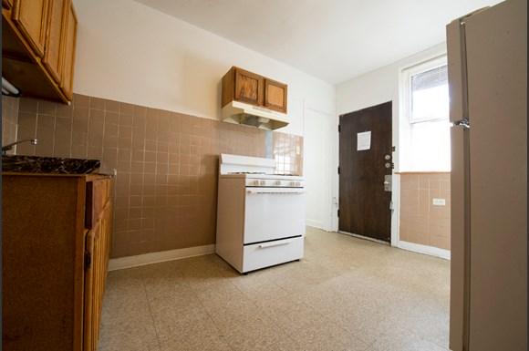 Kitchen of 7801 S Kingston Ave Apartments in Chicago