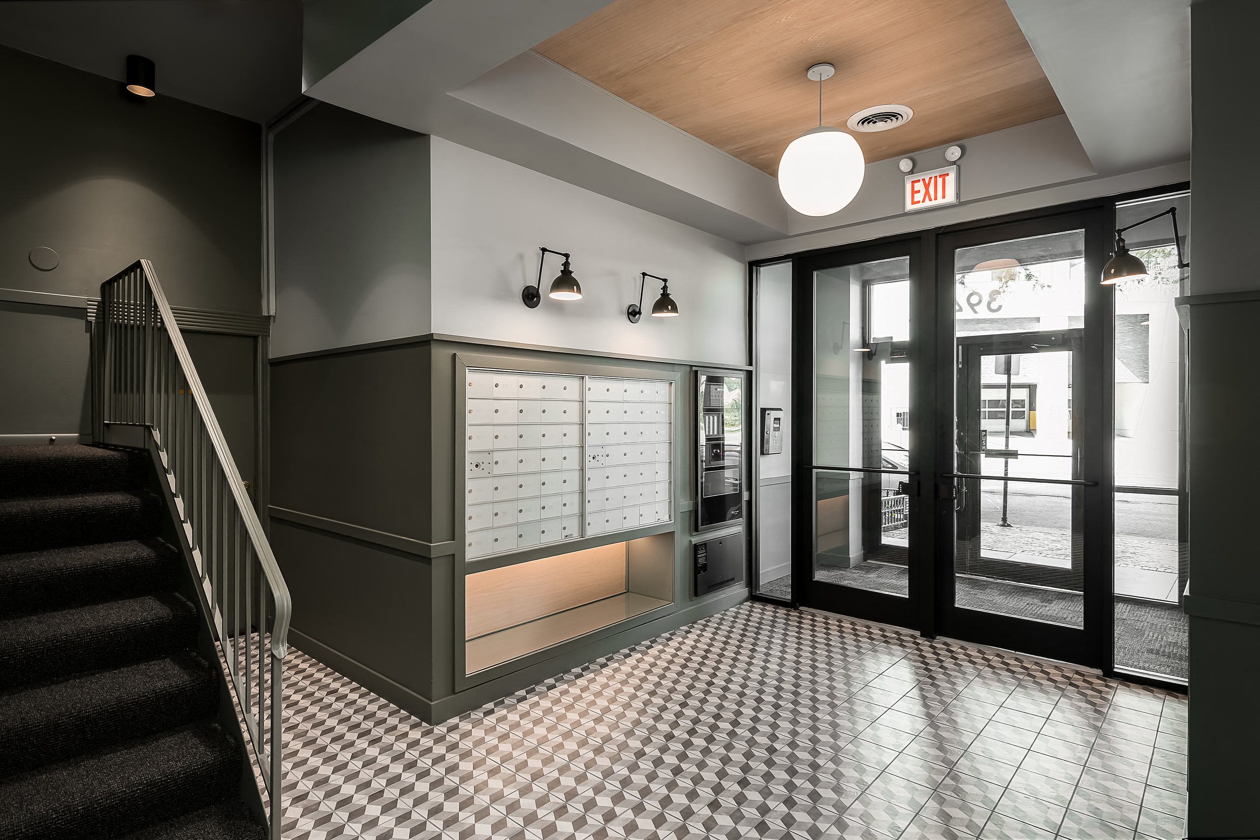 Photos and Video of 3941 N. Pine Grove Ave. in Chicago, IL