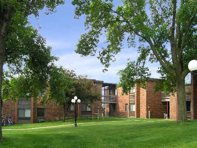 Lush Green Outdoor Spaces at Emerald Court, Iowa