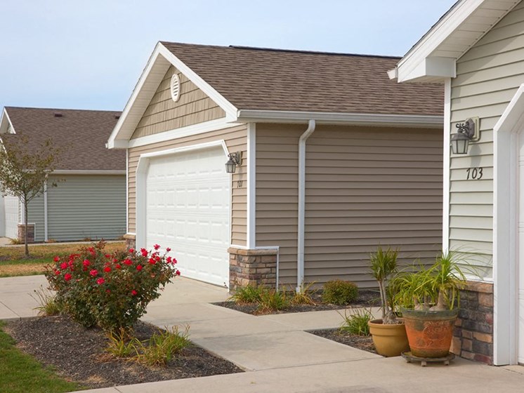 Lake Orion MI Apartment Rentals Redwood Waterstone At Village Square Exterior Front
