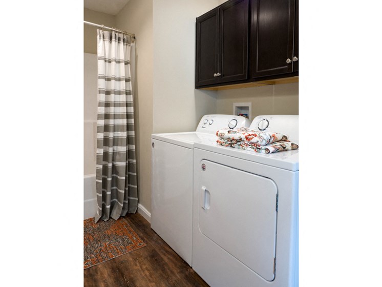 Reynoldsburg OH Apartment Rentals Redwood Blacklick Point Laundry