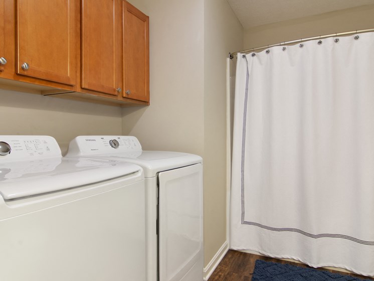 Noblesville Indiana Apartment Rentals Redwood Noblesville Webster Drive Laundry