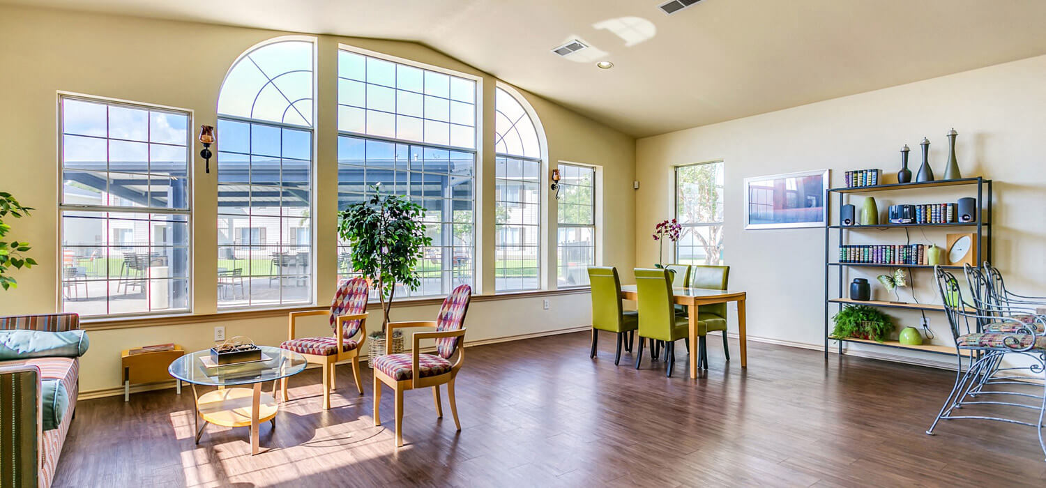 Paradise Oaks Apartments Custom Page