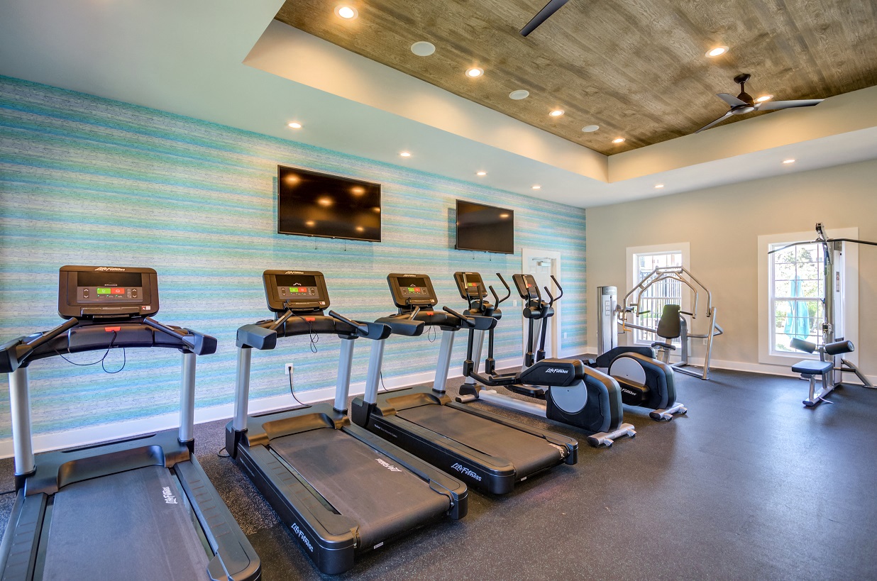 Reserve at Town Center main gym - Sterling, VA