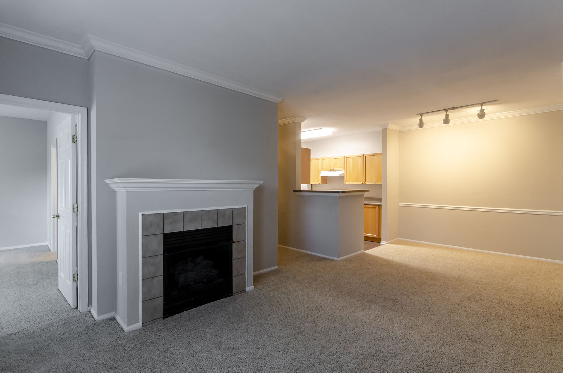 Reserve at Town Center apartment community exterior - Sterling, VA
