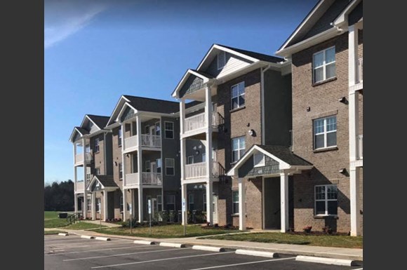 Abbington Gardens Apartments 5335 Nita Drive Winston Salem Nc Rentcafe Abbington Gardens Apartments 5335 Nita Drive Winston Salem Nc Rentcafe