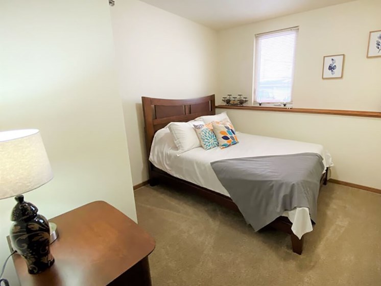 Crown Pointe Apartments Bedrooms
