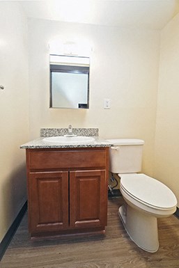 Parkside Houses – Bathroom - On-Site Laundry - 24 Hour Emergency Maintenance – Ask for a Tour - Extra Storage