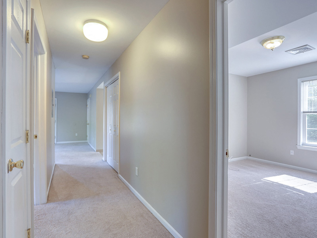 Photos and Video of Stonington Park Apartments in Getzville, NY