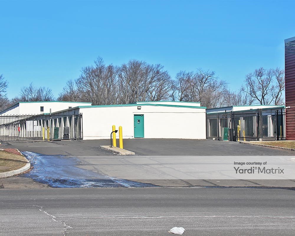 Extra Space Storage 1660 Oak Tree Road Edison Rentcafe